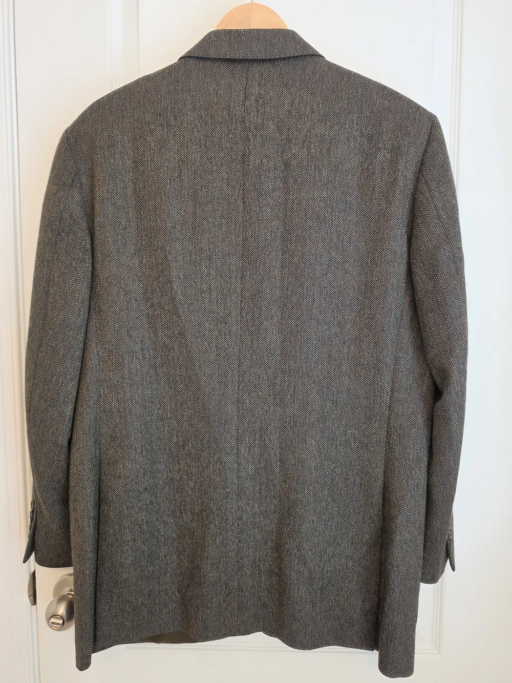 Classic Men's Gray Herringbone Blazer 100% Wool Made In ITALY.